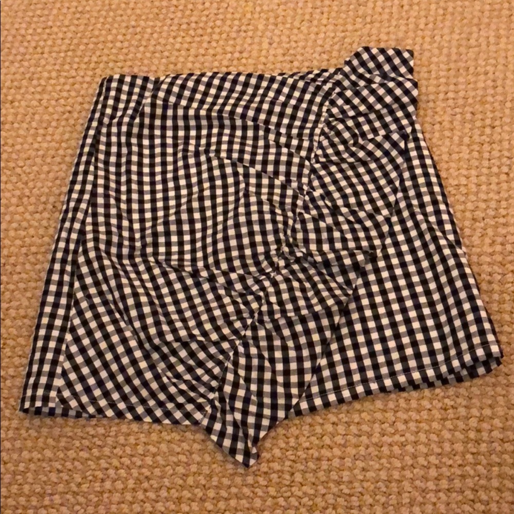 Lulu’s Gingham Ruffle Skirt